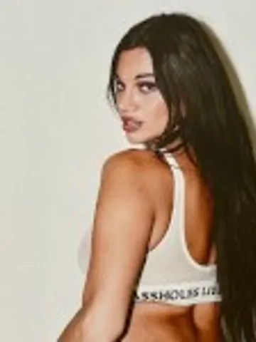 Mona Azar
