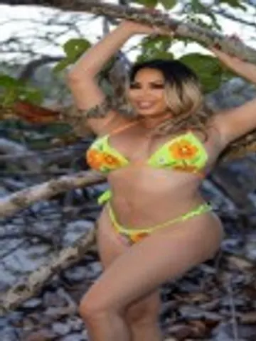 Julianna Vega Official