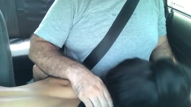 I suck the Uber driver's cock in exchange for money